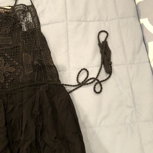 Urban outfitters beautiful little black dress - Picture 3 of 4